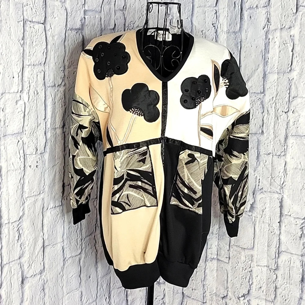 BONNIE & BILL‎ II BY HOLLY Appliqued, Sequined, Beaded Patchwork Blouse Large